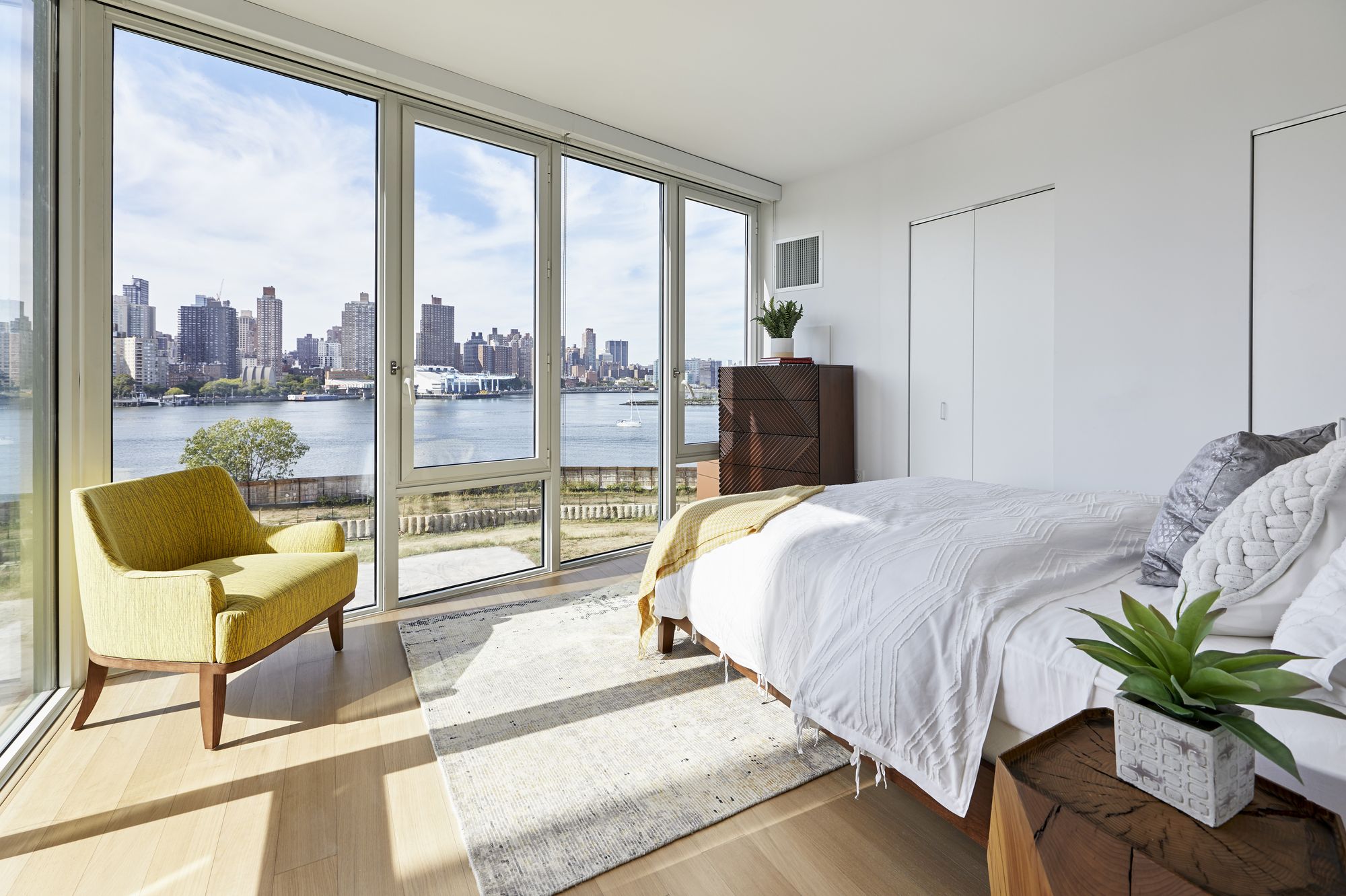 1412 0B N70 Cropped 2000&#215;1333