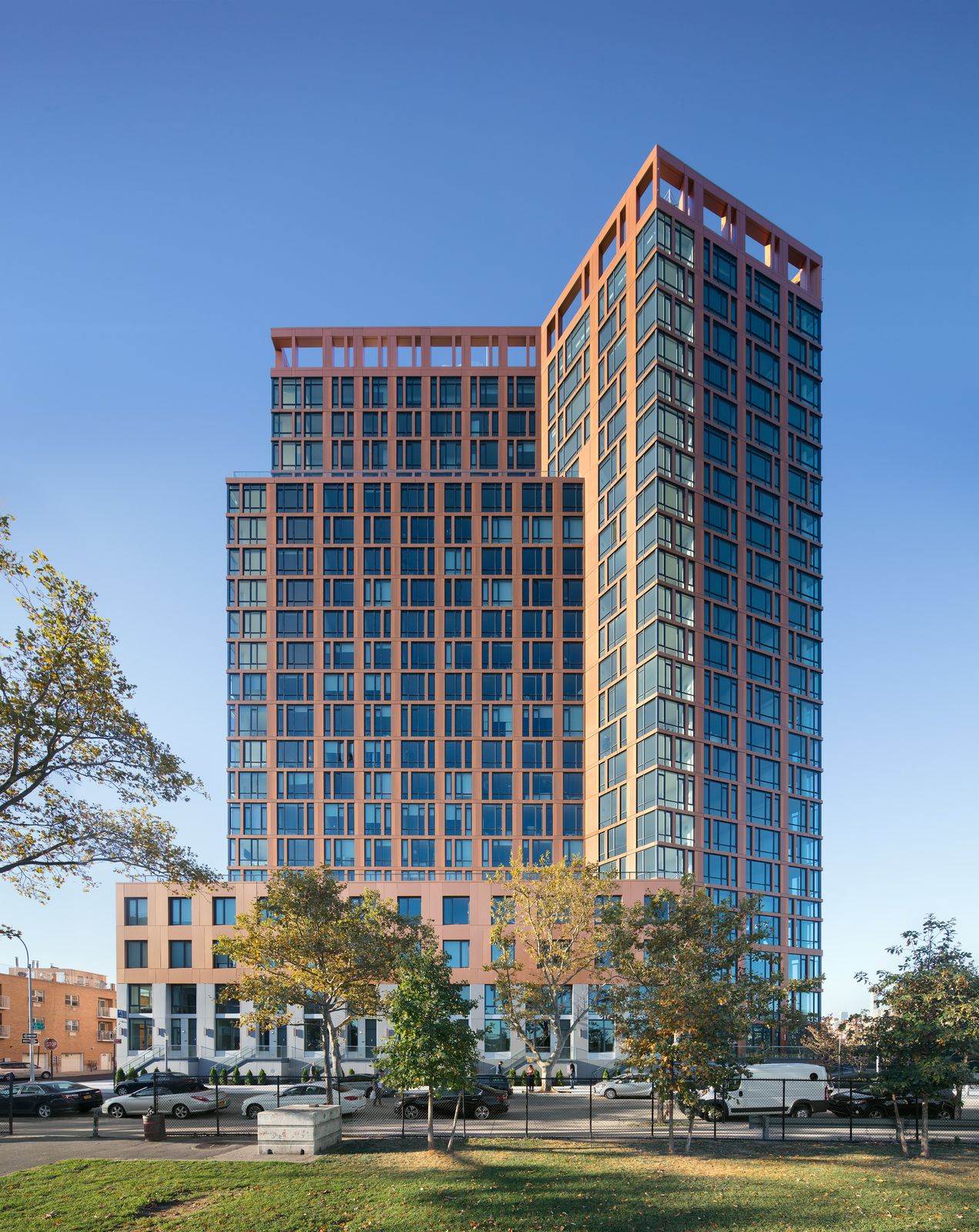 1412 0B N82 Cropped 1271&#215;1600