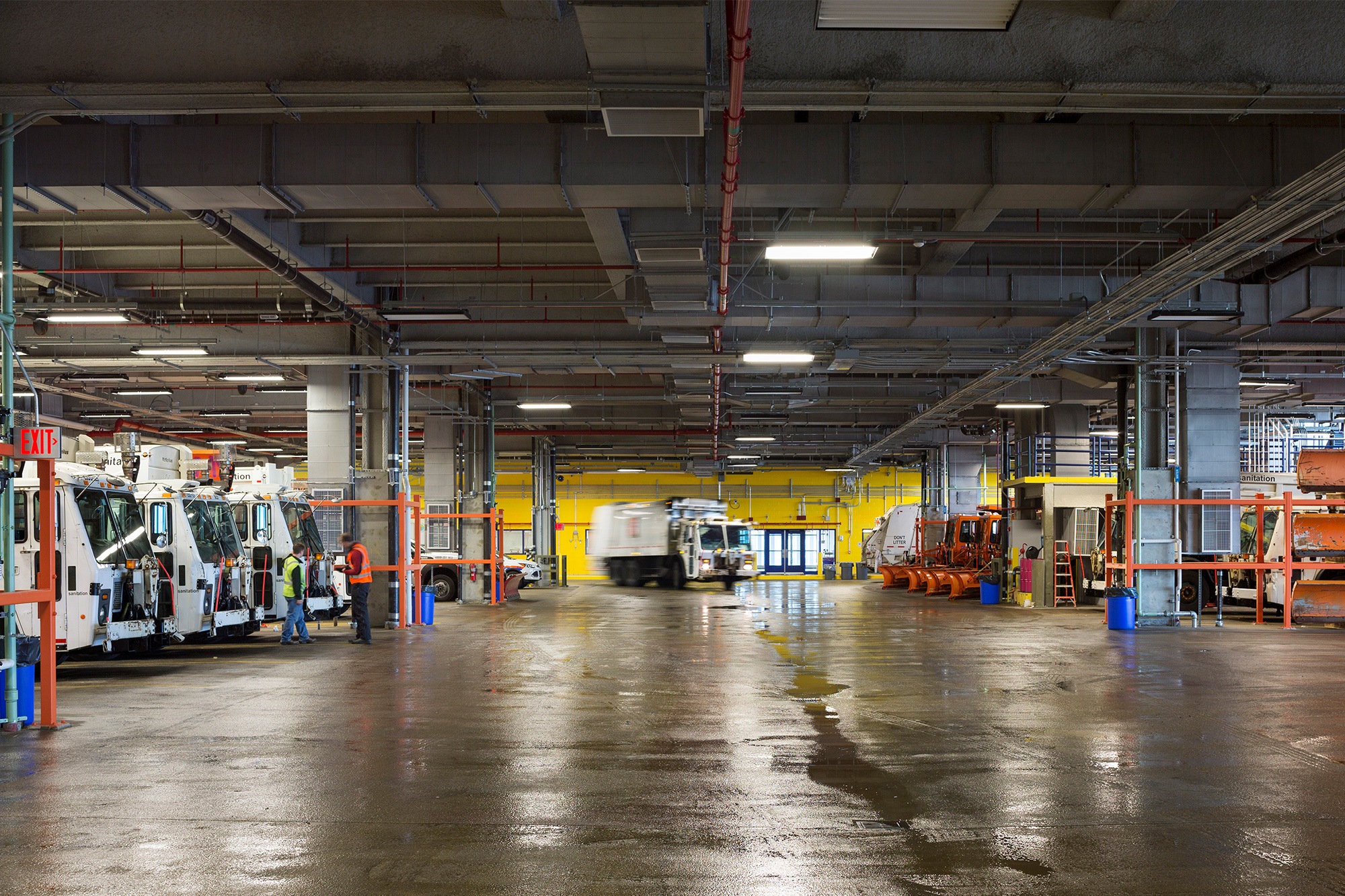 Manhattan Districts 125 Garage