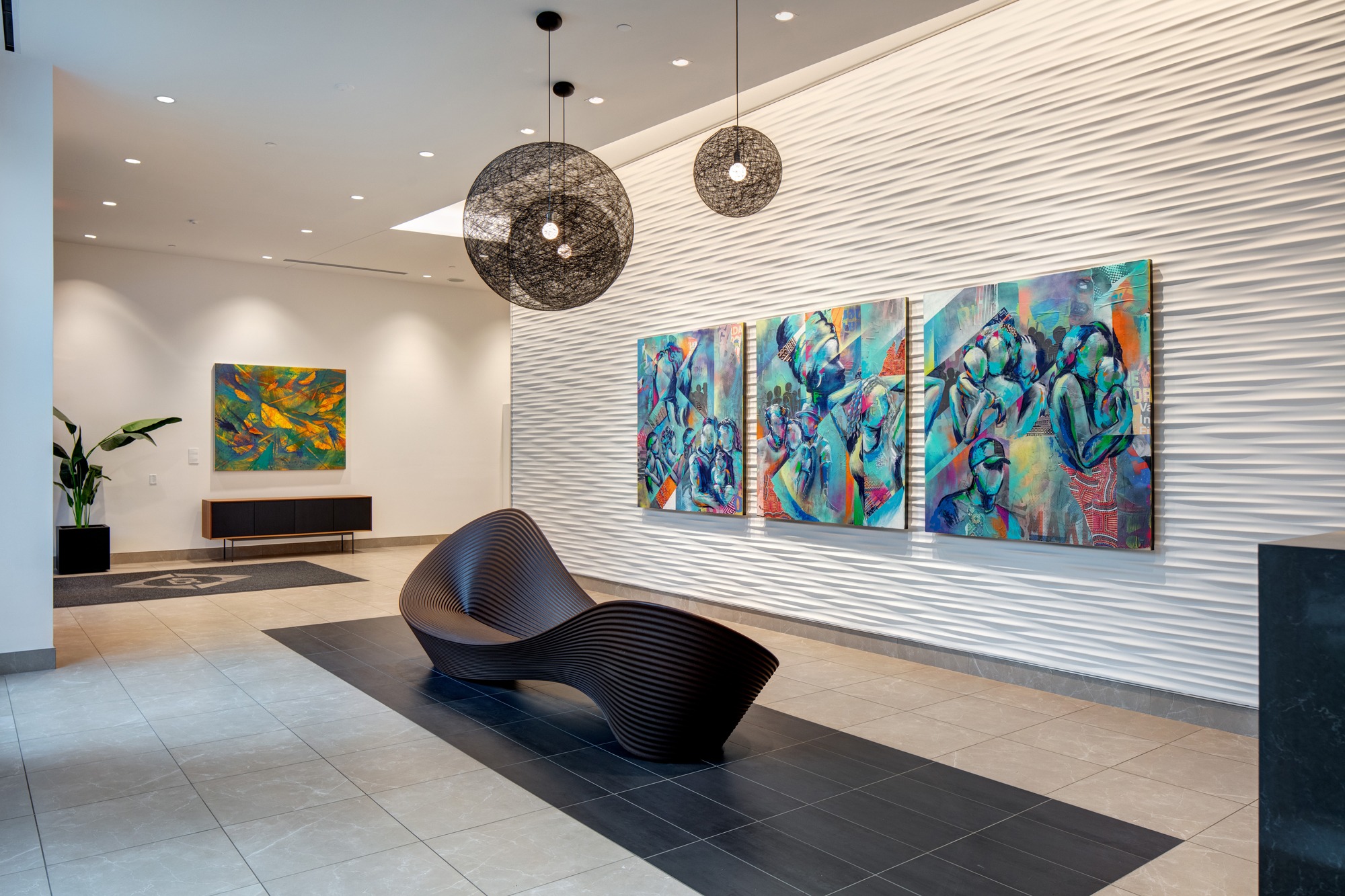 425-GC_1959_JShanks_6989_Residential-Lobby-Entrance_Web