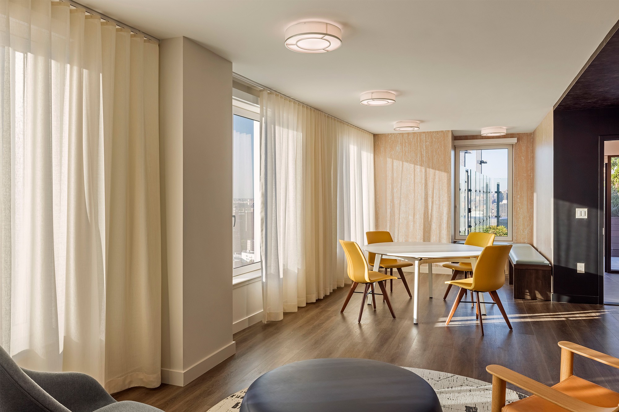 425GC Interior Common Space