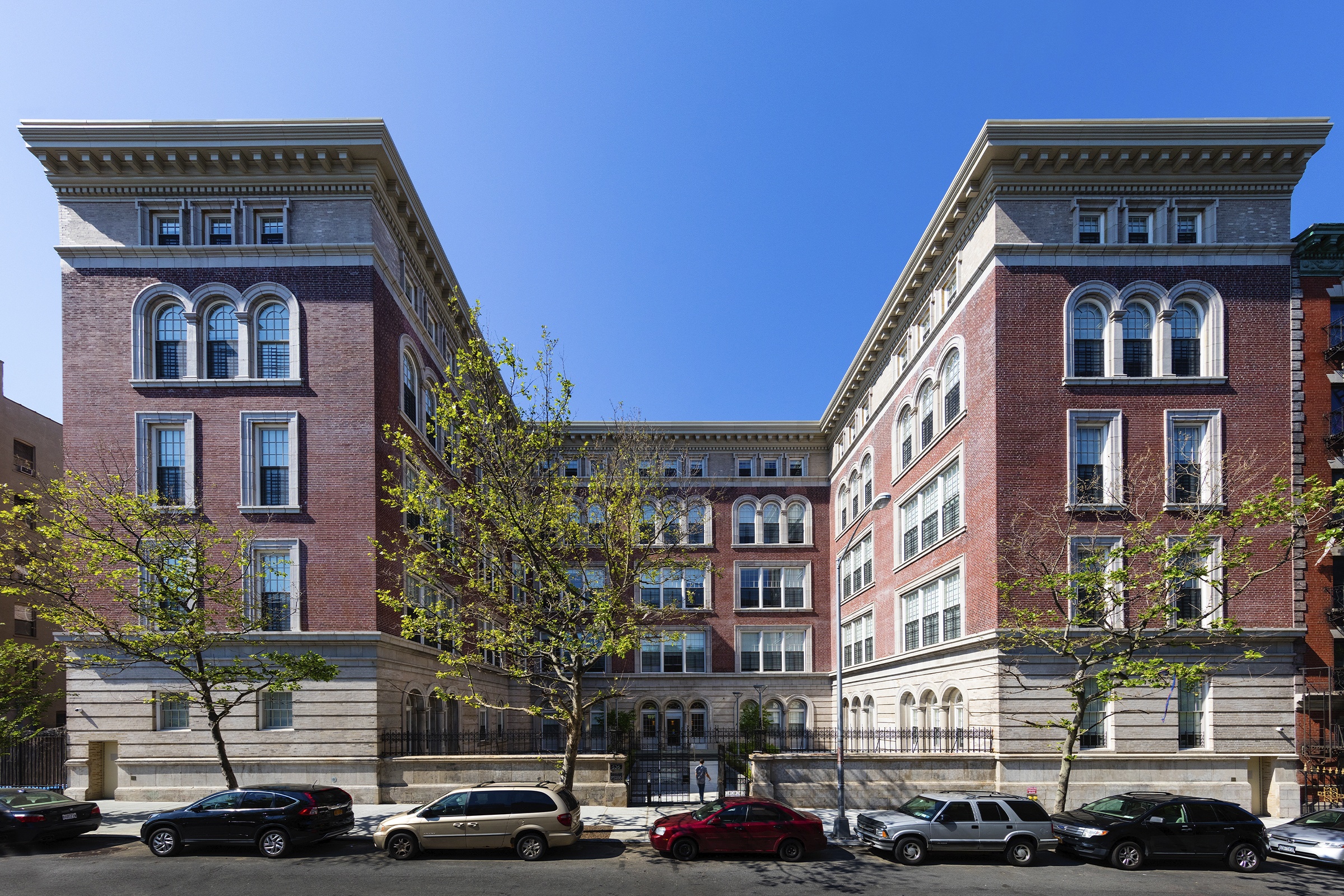 PS 186 exterior street view