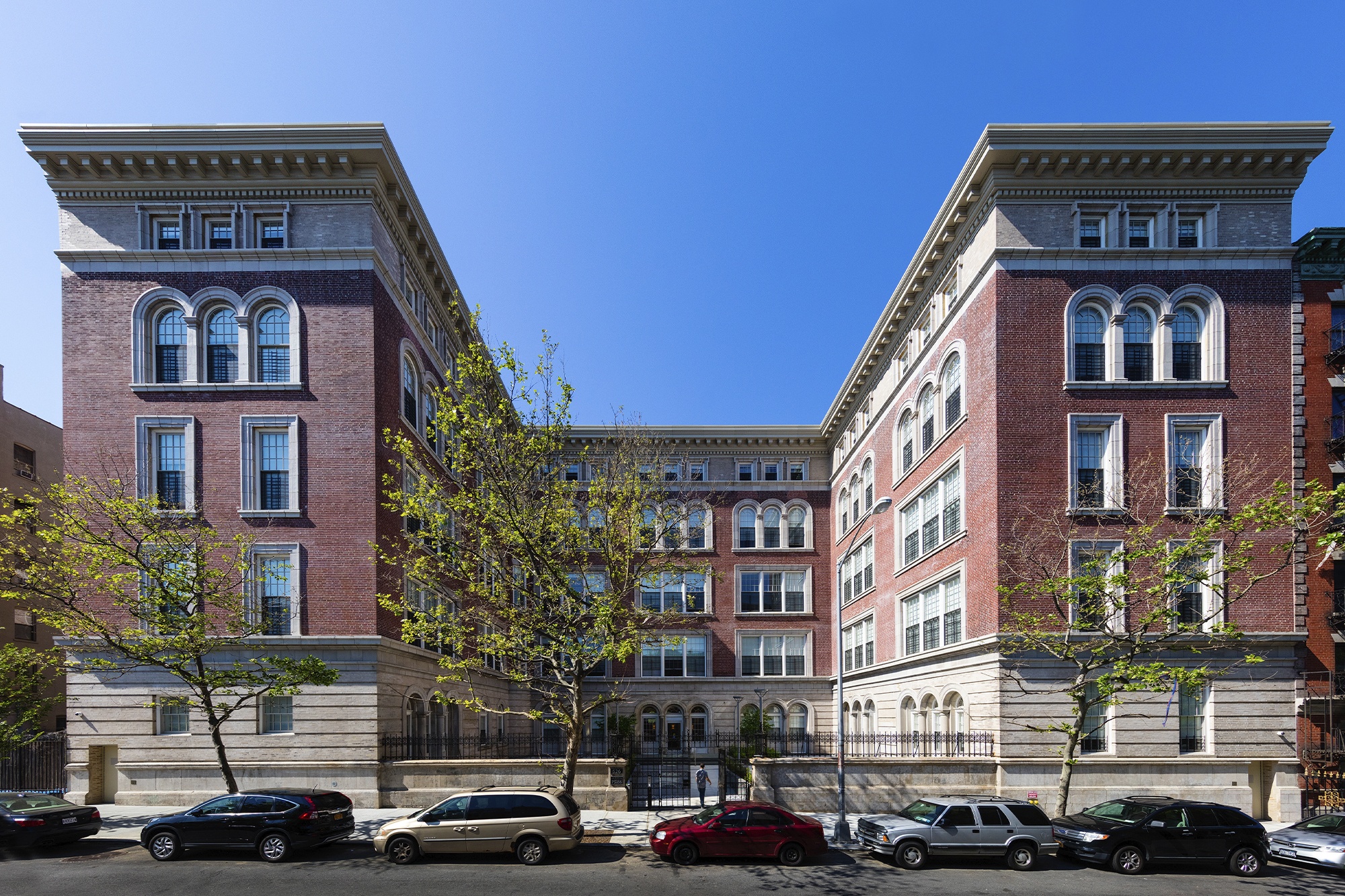 PS 186 exterior street view