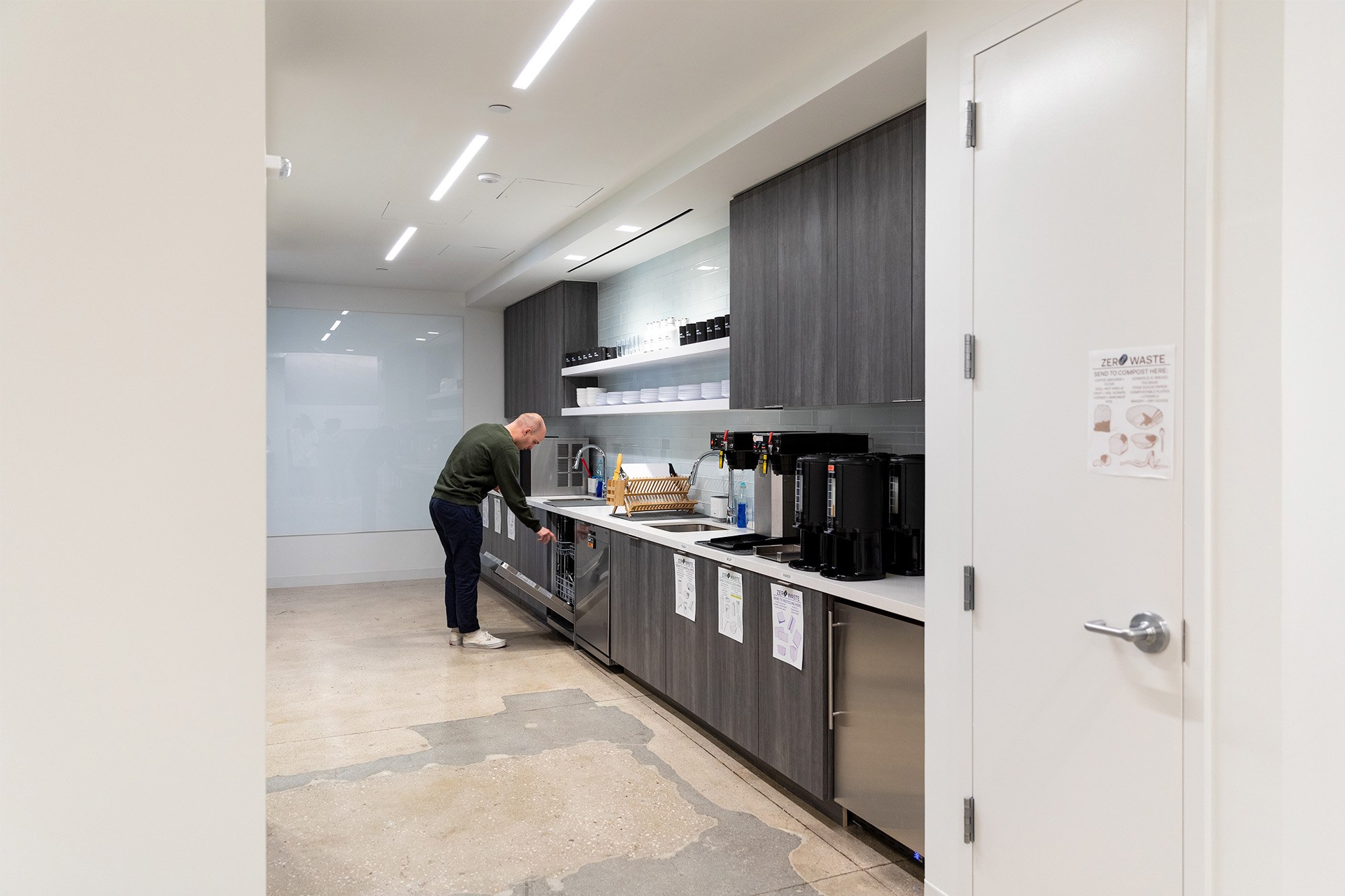 Dattner Architects 498 7th Ave Pantry4