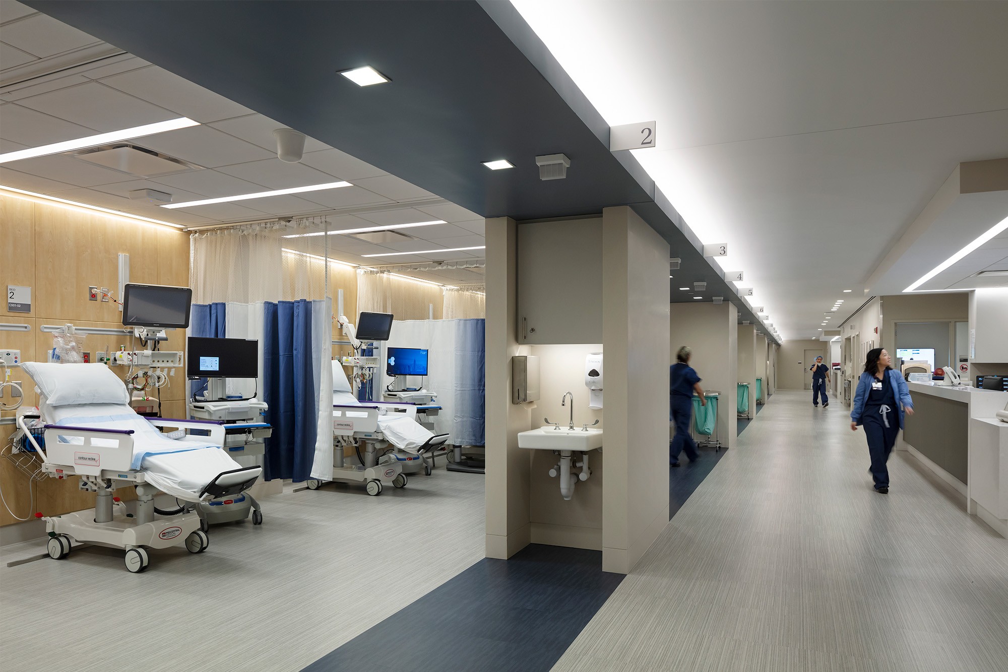 dattner-architects-nyc-nyu at essex-OR&#038;hallway