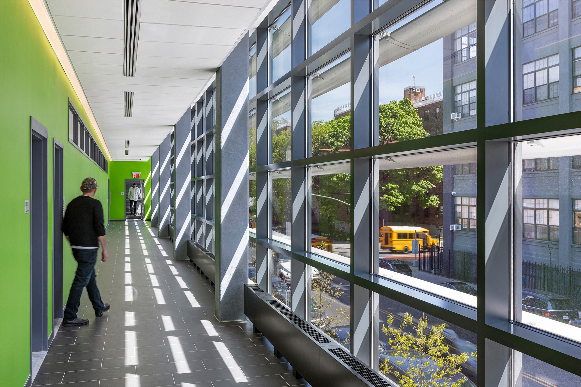 Dattner-Architects-NYC-Brooklyn-3-District-Garage-114_Exterior