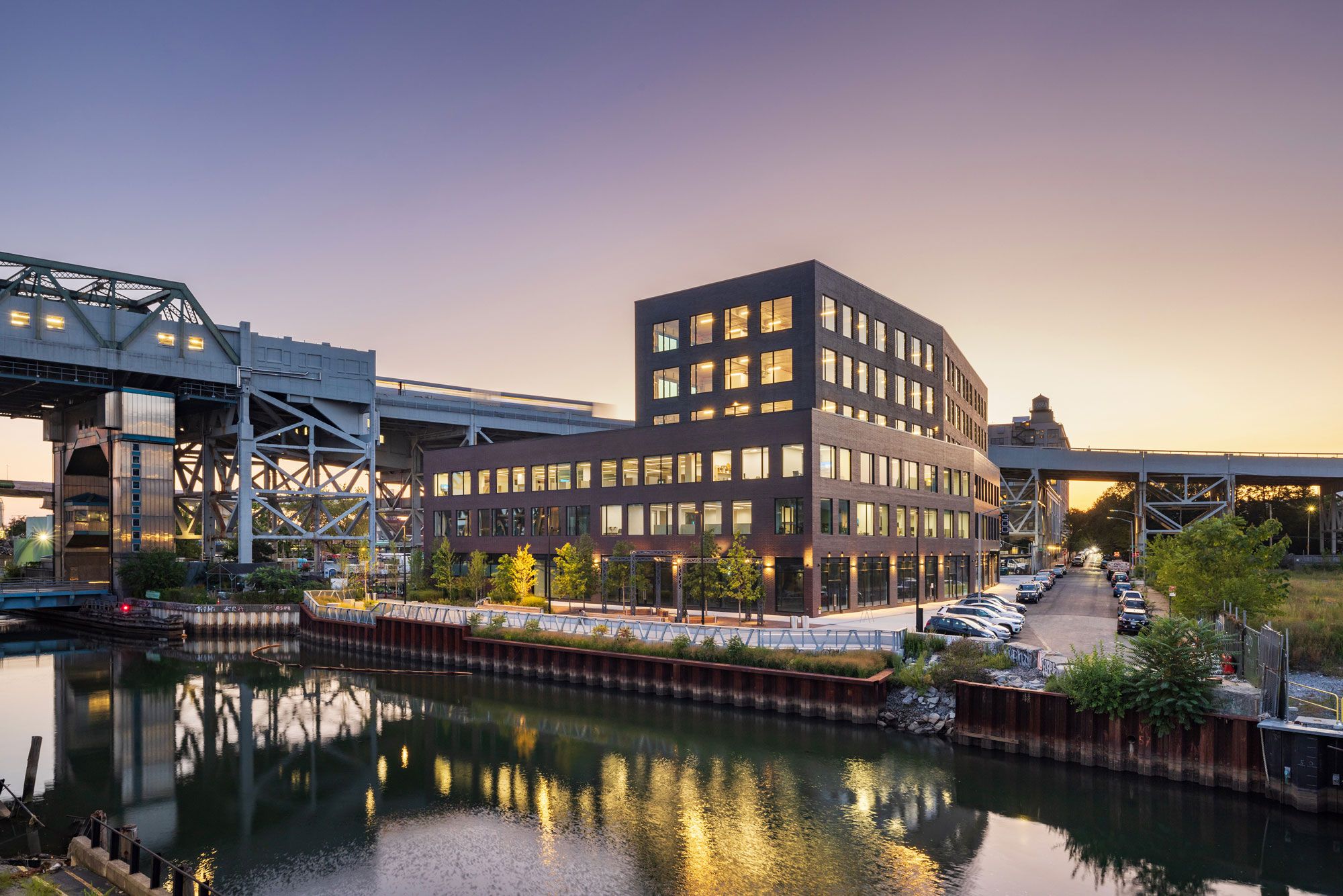 300 Huntington 1738 Albert Vecerka 24 Exterior Canal Dusk View