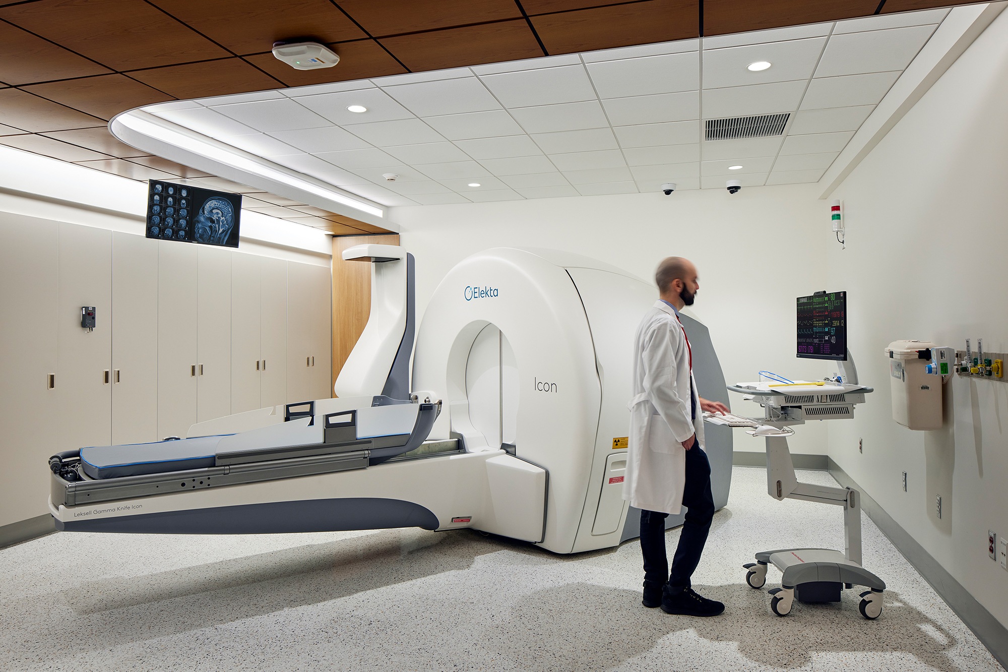 dattner-architects-nyc-gamma knife studio_4